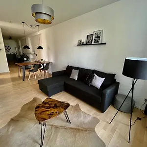 Apartment Purer Luxus Mit 2 Schlafzimmern, Balkon Und Privat-parkplatz, Leipzig